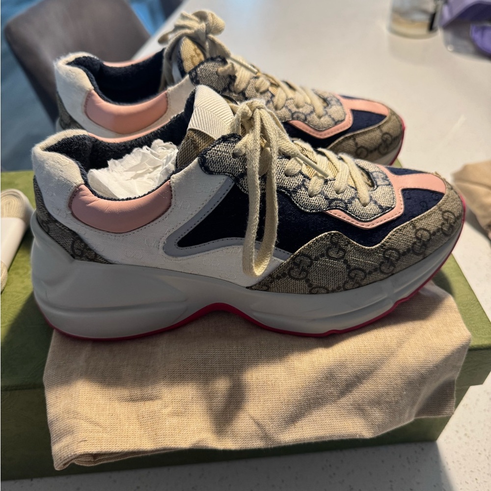 100% Authentic Gucci Rython Sneaker - Picture 5 of 5